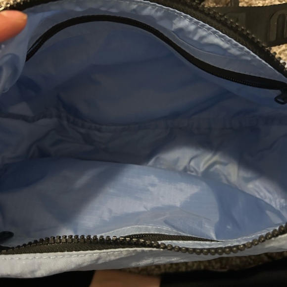 Medium crescent serenity blue baggu - Picture 5 of 5